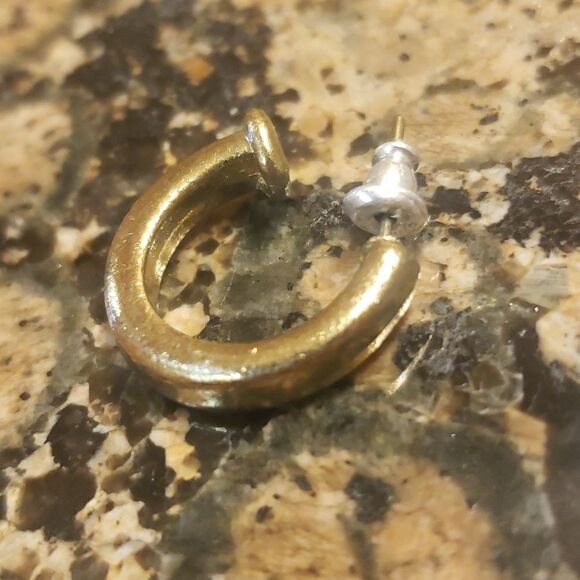 Vintage Golden Small Hoop Earring - Picture 4 of 6